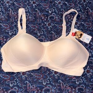 Hanes Nude Smooth Molded Full-Coverage Bra